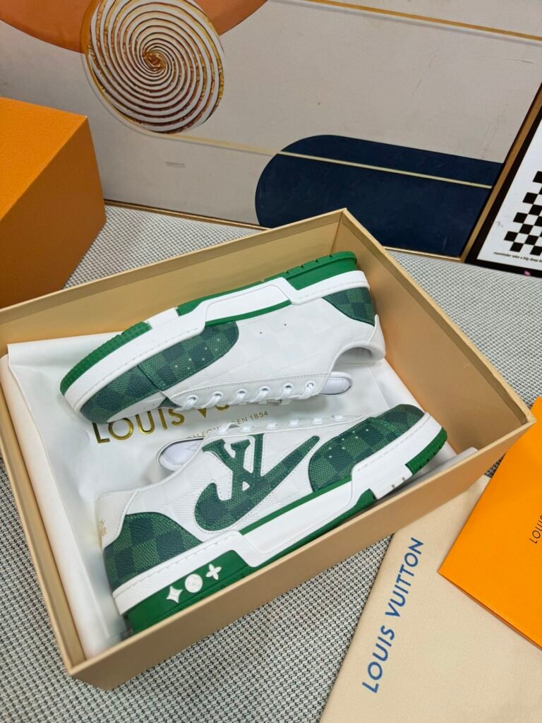 Louis Vuitton Men's White Low-Top Sneakers detail image 5