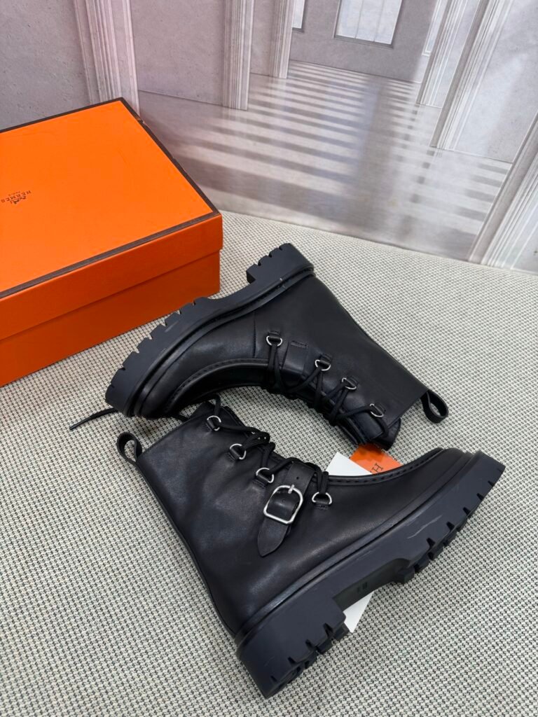 Hermès Unisex Boots detail 5