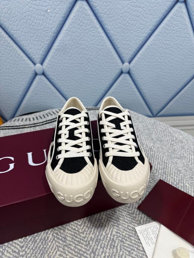 Gucci Women's Low-Top Sneakers detail image 5