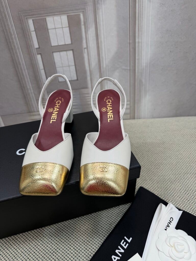 Chanel Women's Pumps detail image 5