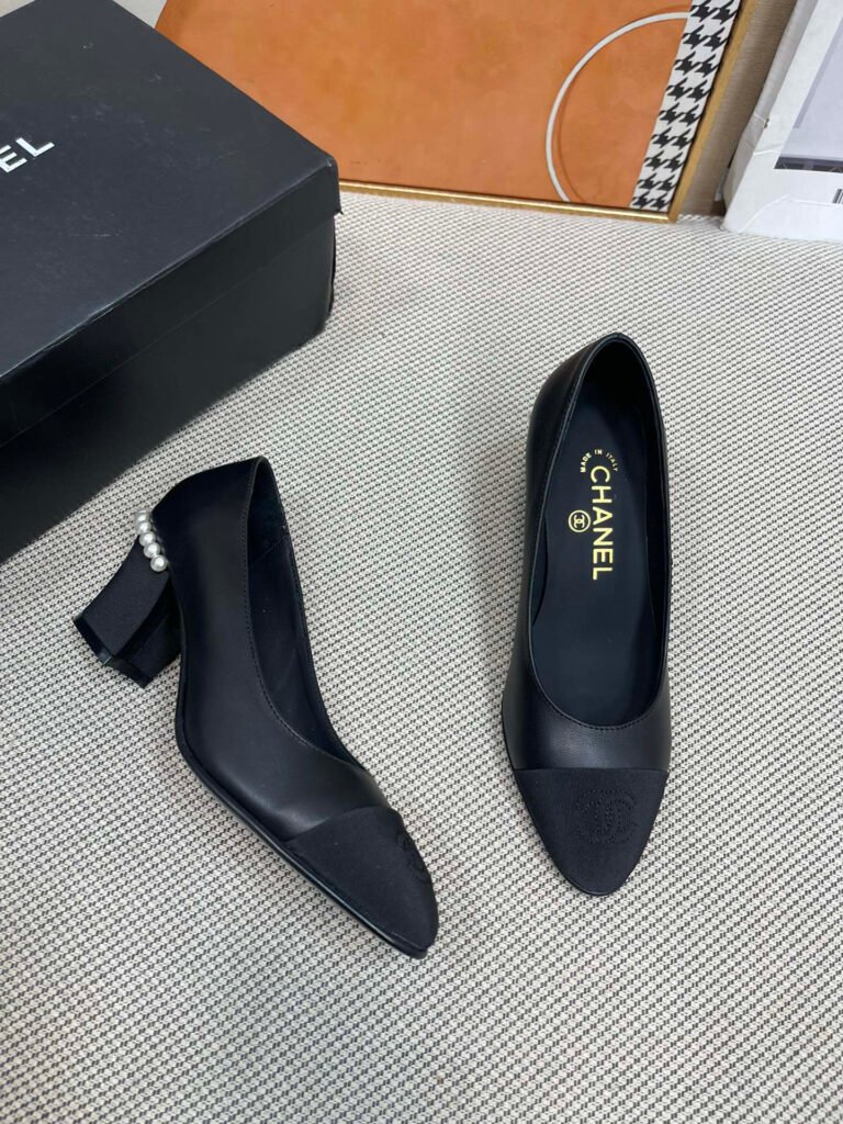 Chanel Unisex Boots detail 5