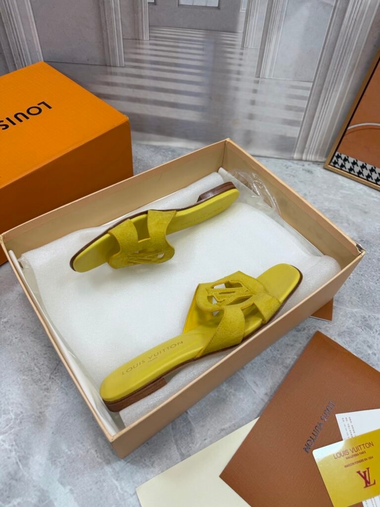 Louis Vuitton Unisex Slides detail 5