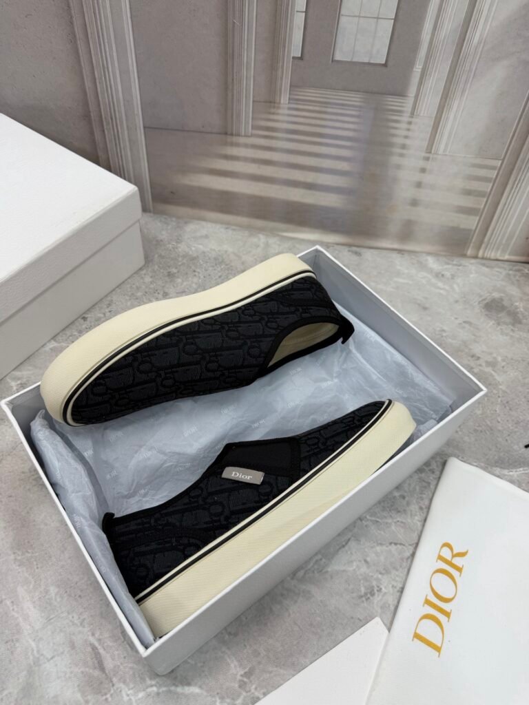 Dior Unisex Low-Top Sneakers detail 5