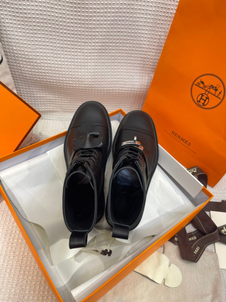 Hermès Unisex Boots detail 5