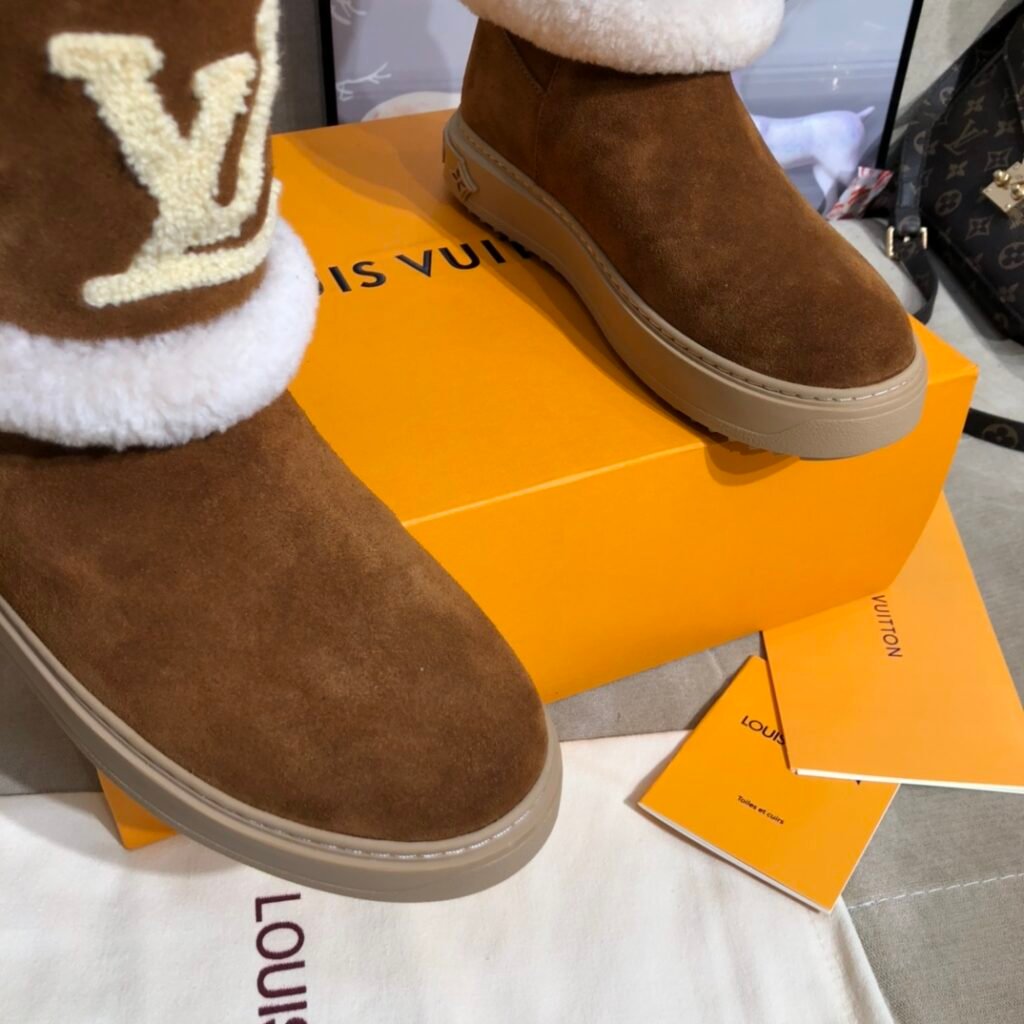 Louis Vuitton Unisex Ankle Boots detail 5