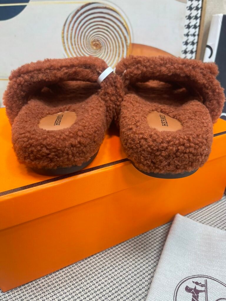 Hermès Unisex Slides detail 5