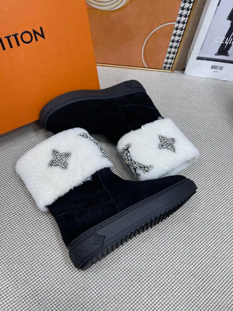 Louis Vuitton Unisex Ankle Boots detail 5