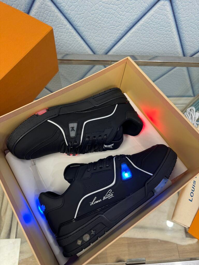 Louis Vuitton Men's High-Top Sneakers detail image 5