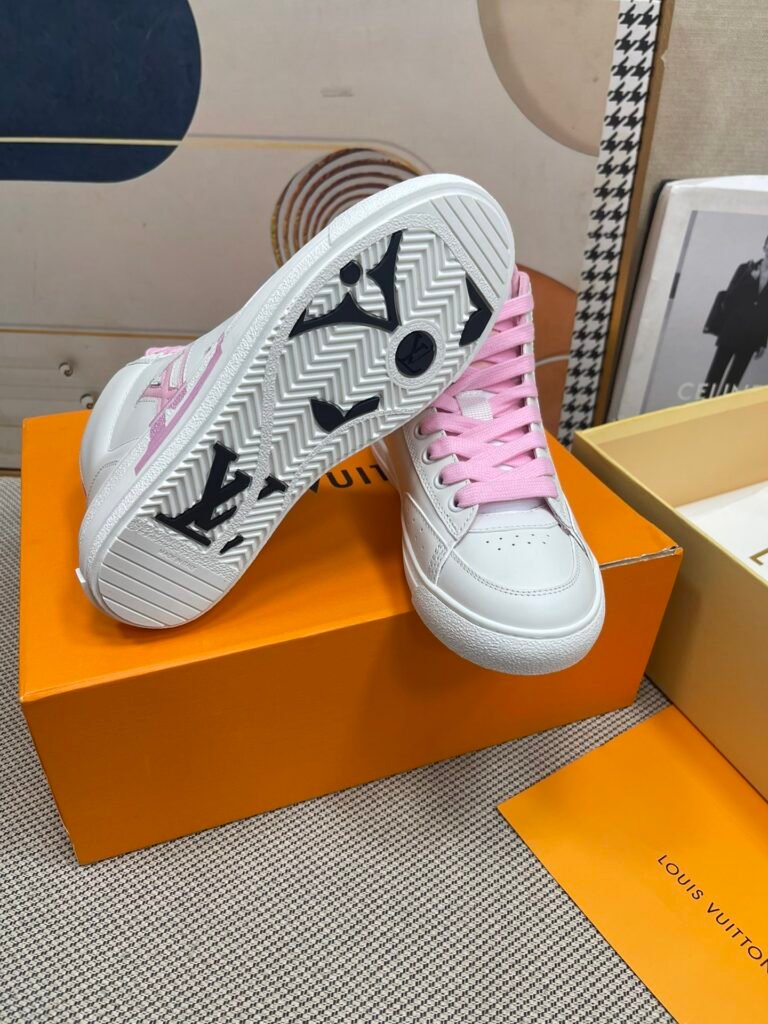 Louis Vuitton Unisex High-Top Sneakers detail 5