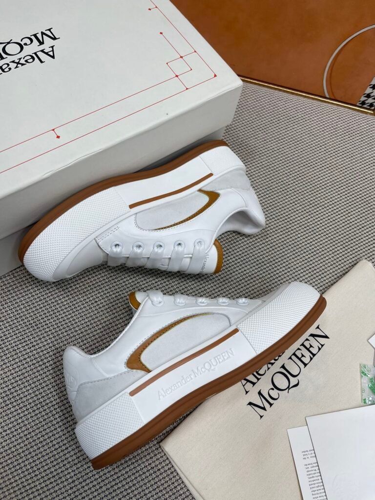 Alexander McQueen Unisex Platform Sneakers detail image 5