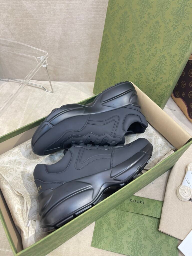 Dior Unisex Chunky Sneakers detail image 5
