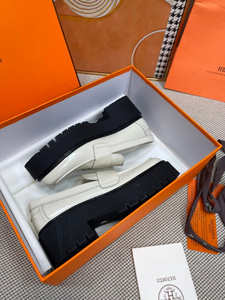 Hermès Unisex Loafers detail 5