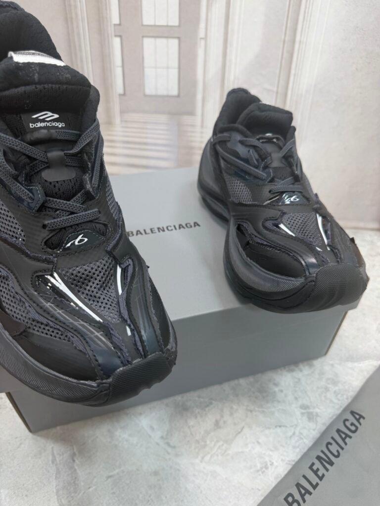 Balenciaga Unisex Distressed Sneakers detail image 6