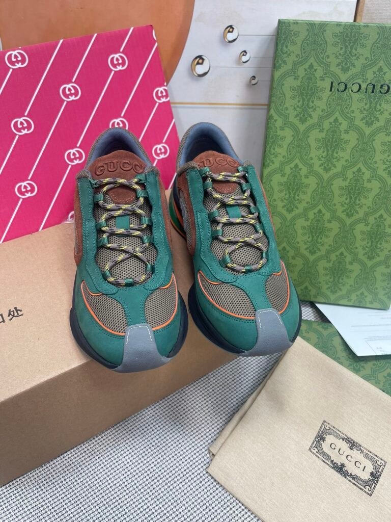 Gucci Unisex Chunky Sneakers detail 6
