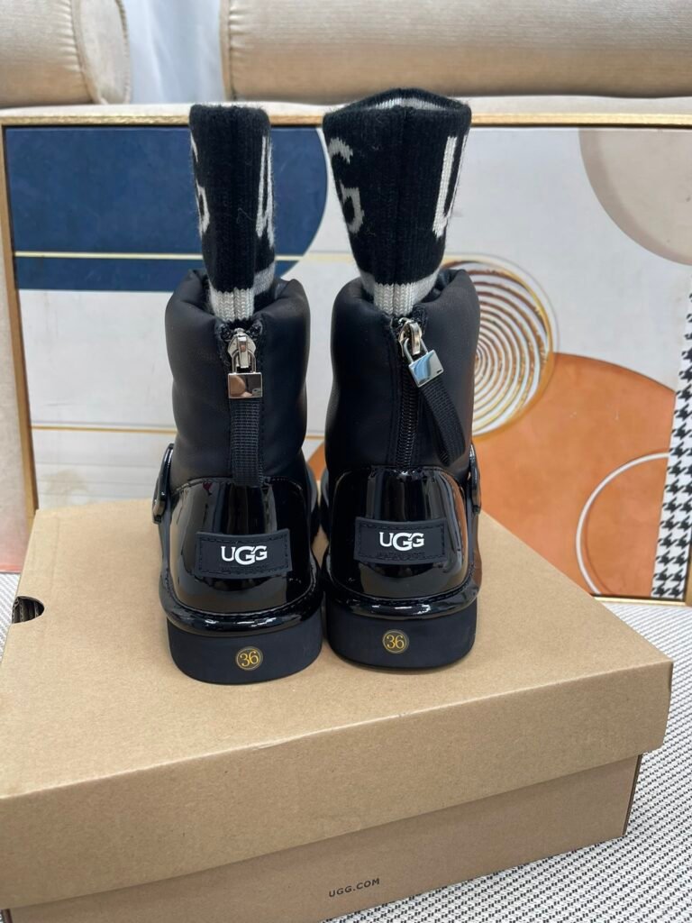 UGG Women's Snow Boots detail image 6