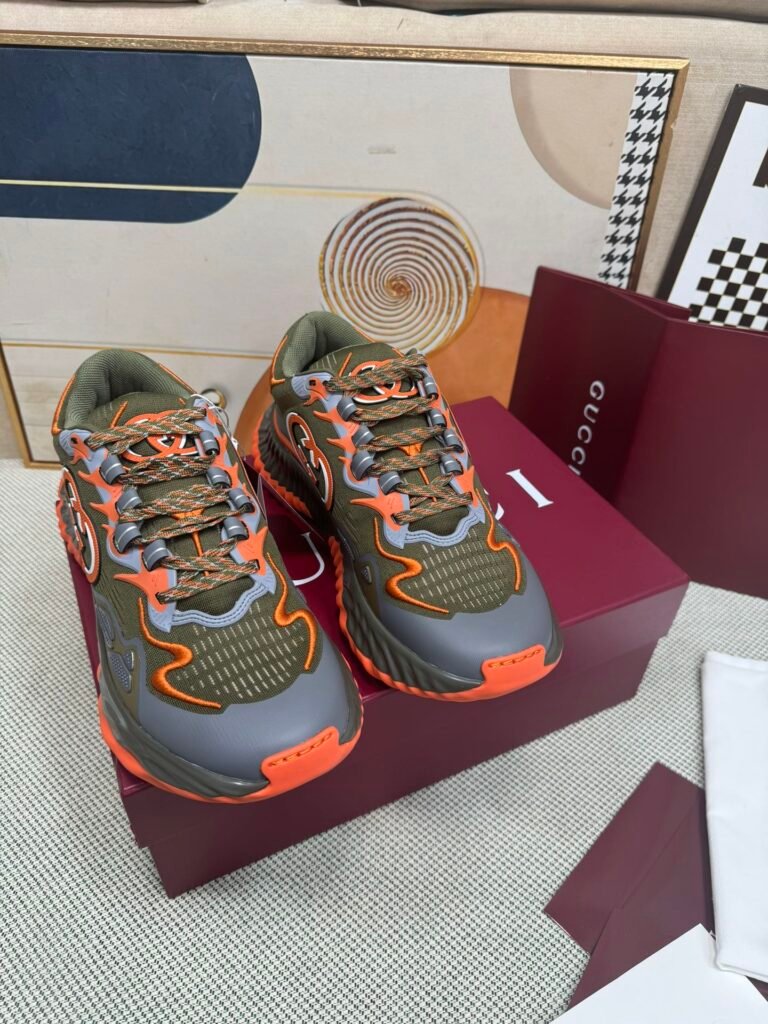 Gucci Unisex Chunky Sneakers detail 6