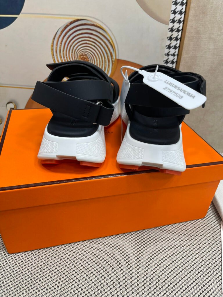 Hermès Unisex Slides detail 6
