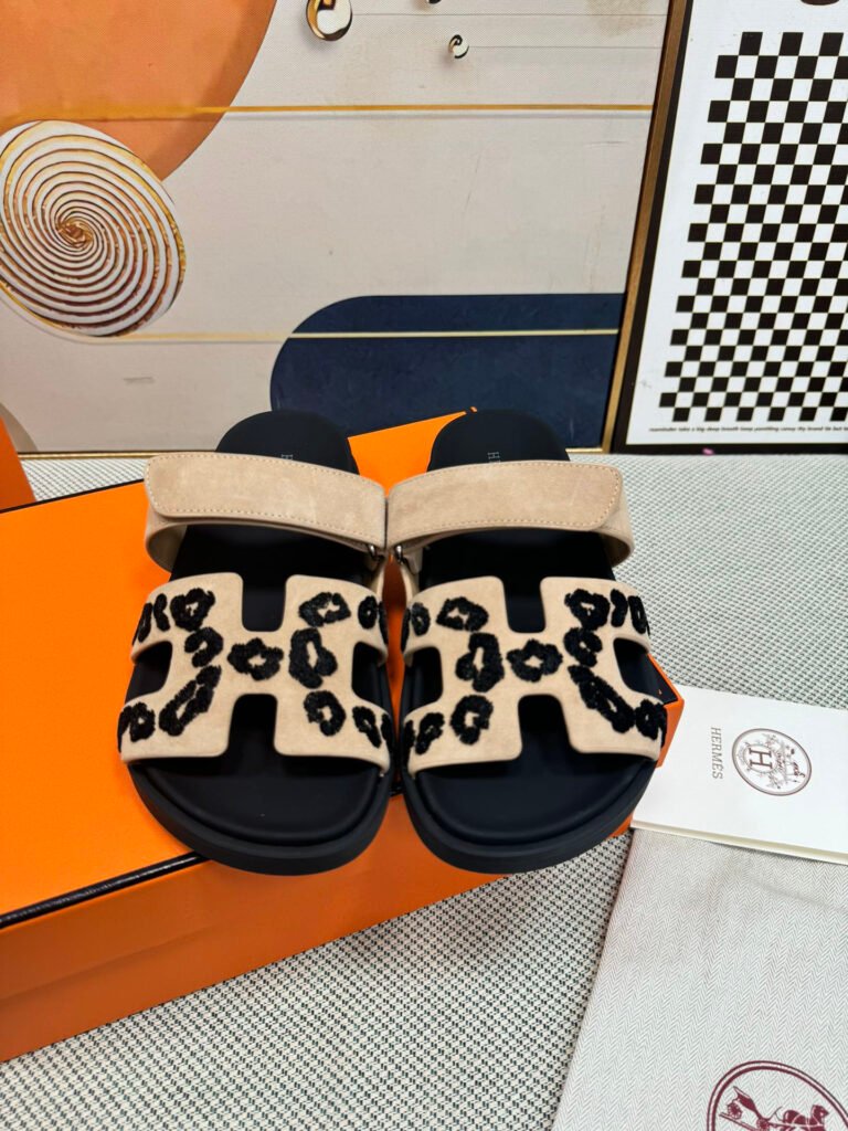 Hermès Unisex Slides detail 6