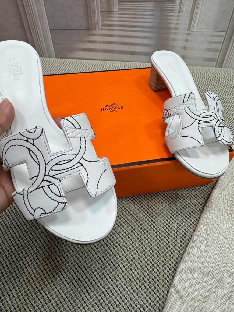 Hermès Unisex Slides detail 6