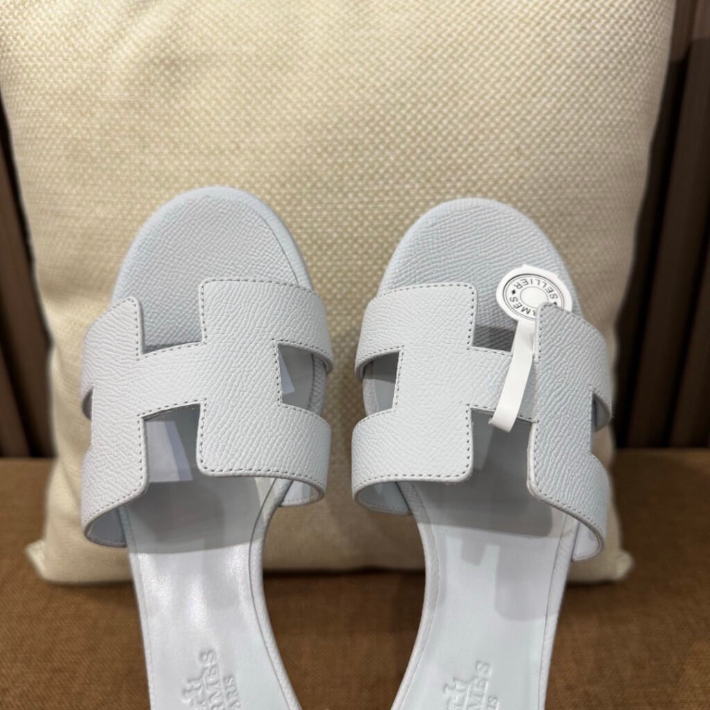 Hermès Unisex Leather-Sole Shoes detail 6