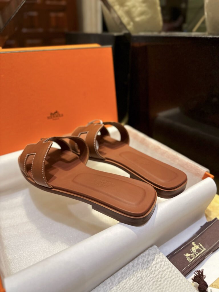 Hermès Unisex Slides detail 6