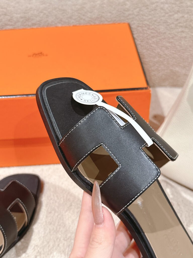 Hermès Unisex Slides detail 6