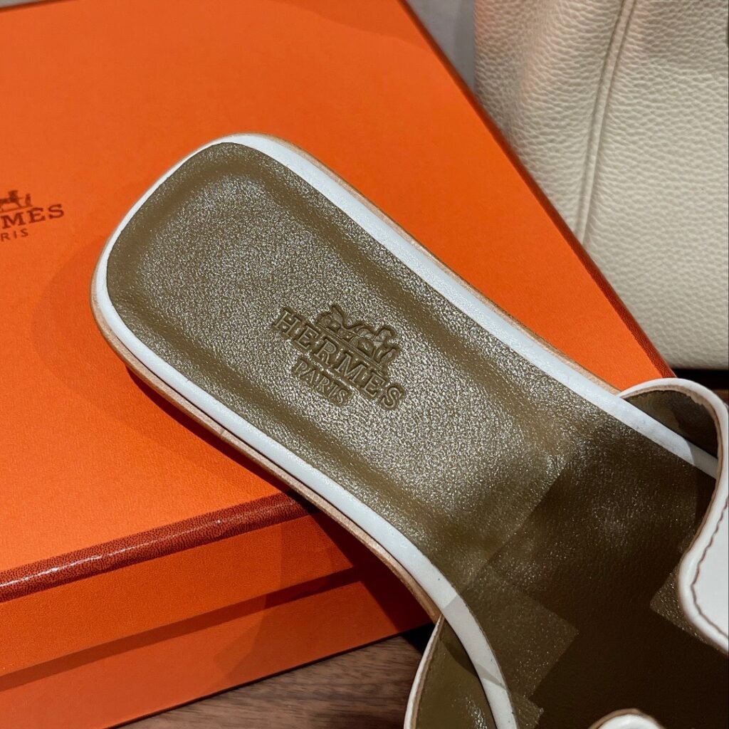 Hermès Unisex Slides detail 6
