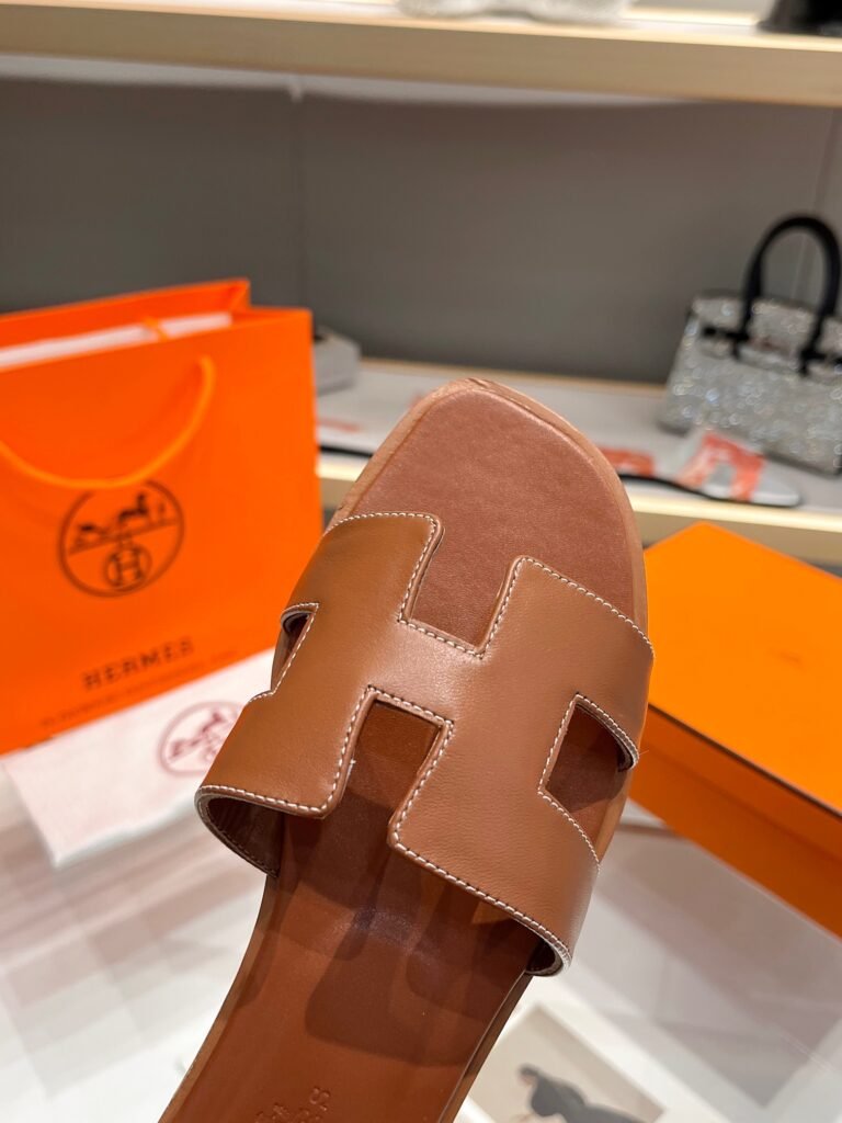 Hermès Unisex Slides detail 6