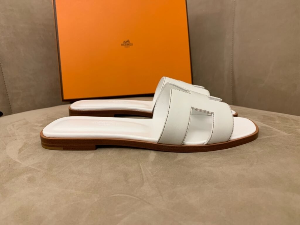 Hermès Unisex Platform Sneakers detail 6