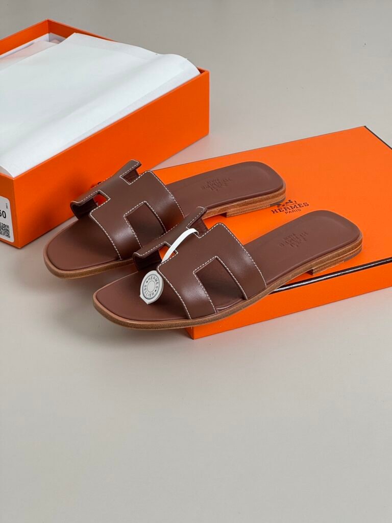 Hermès Women's Sneakers detail 6