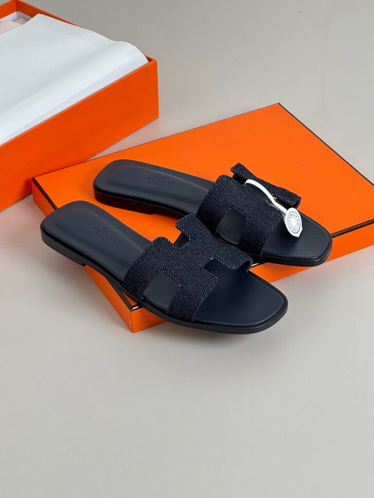 Hermès Women's Sneakers detail 6