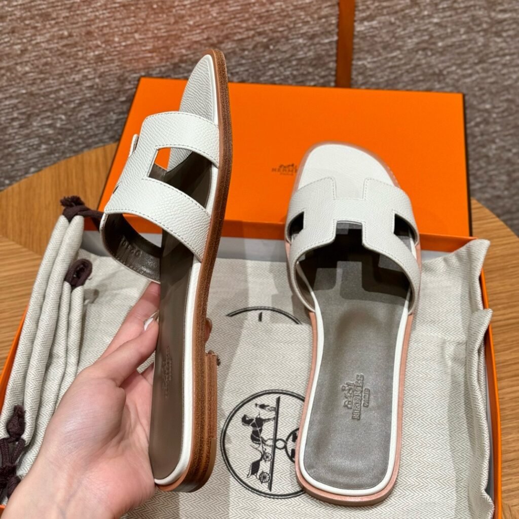Hermès Unisex Slides detail 6