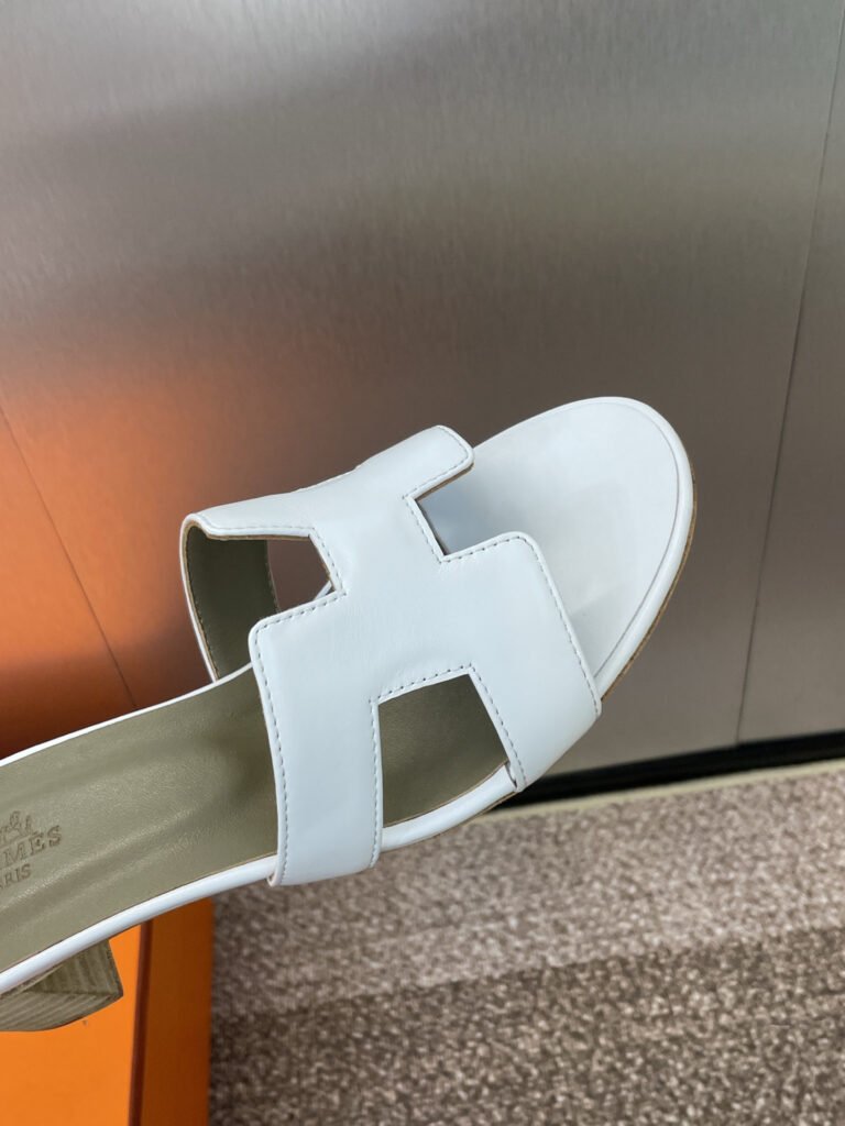 Hermès Unisex Slides detail 6