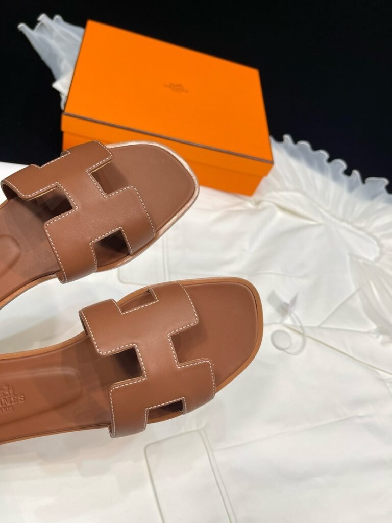 Hermès Unisex Slides detail 6