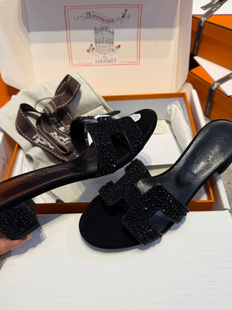 Hermès Women's High-Heel Pumps detail 6
