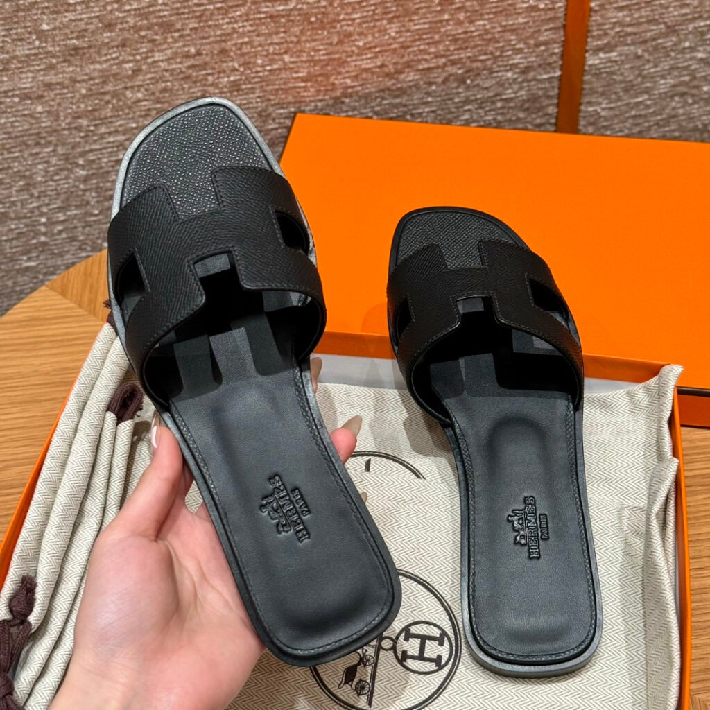 Hermès Unisex Slides detail 6