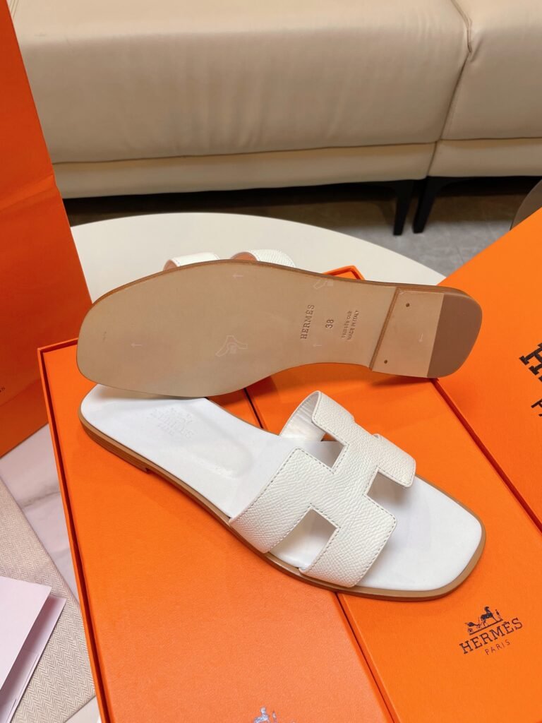 Hermès Unisex Sneakers detail 6
