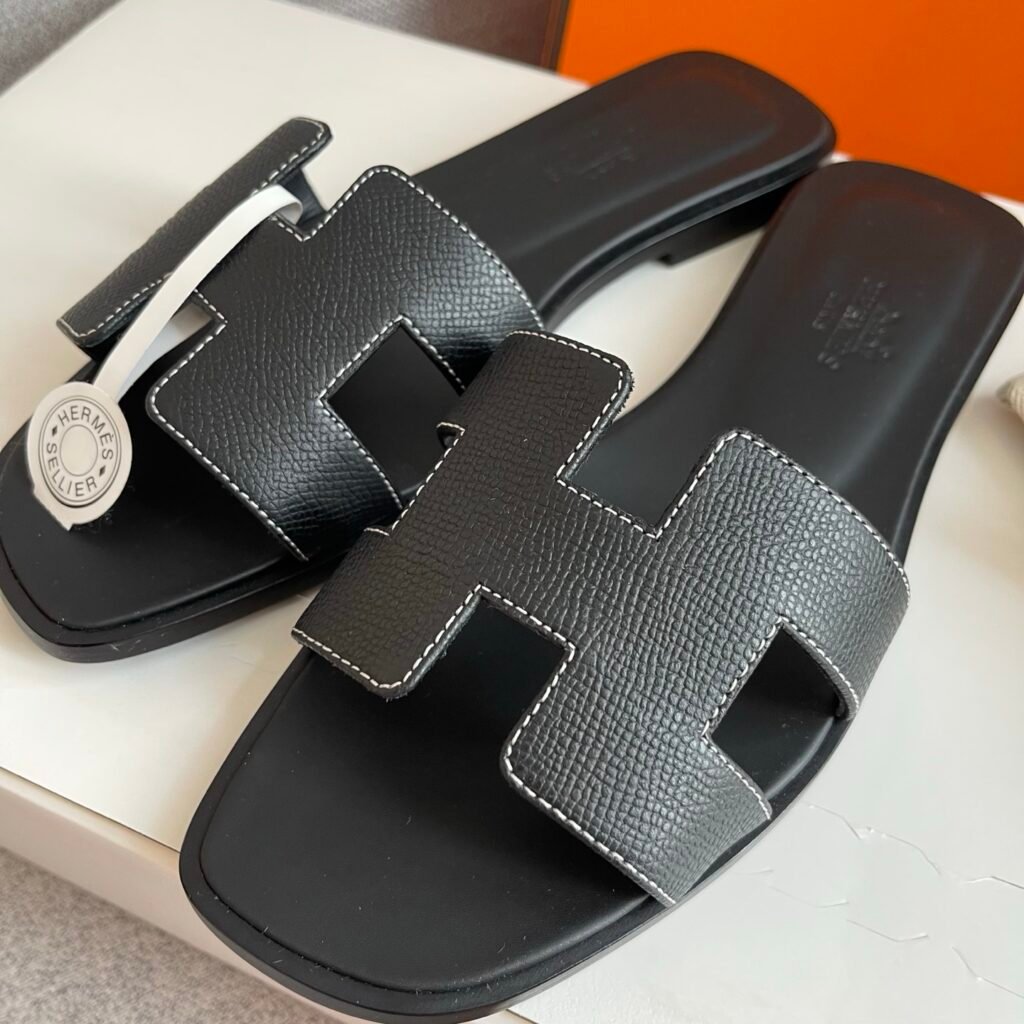 Hermès Unisex Sneakers detail 6