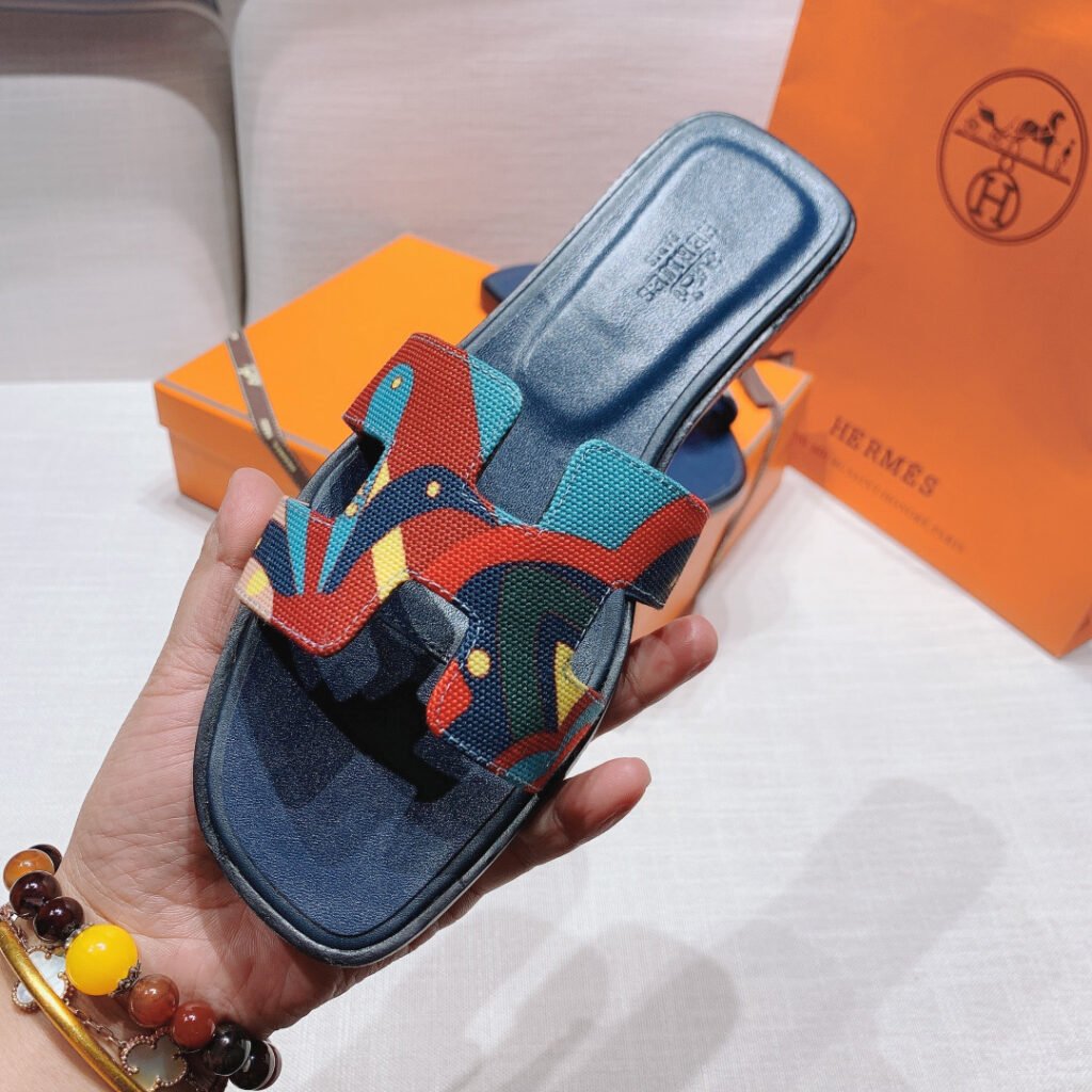 Hermès Unisex Slides detail 6