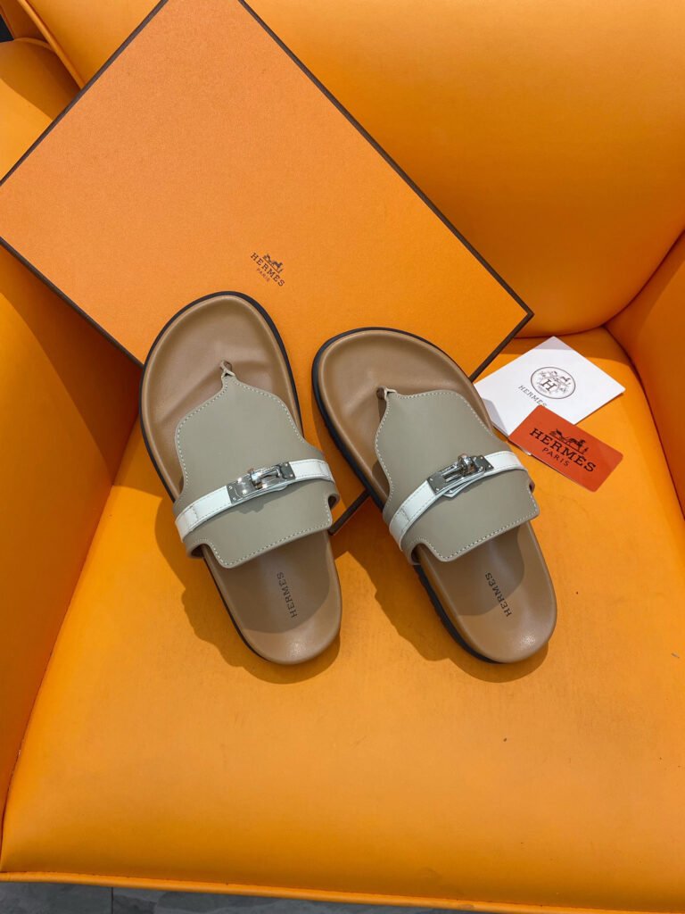 Hermès Unisex Slides detail 6