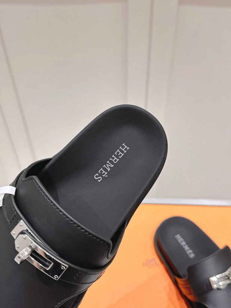 Hermès Unisex Slides detail 6