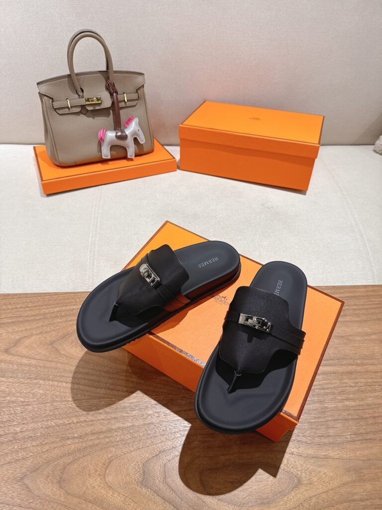 Hermès Unisex Slides detail 6