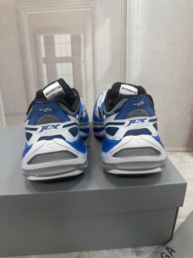Balenciaga Unisex Distressed Sneakers detail image 6