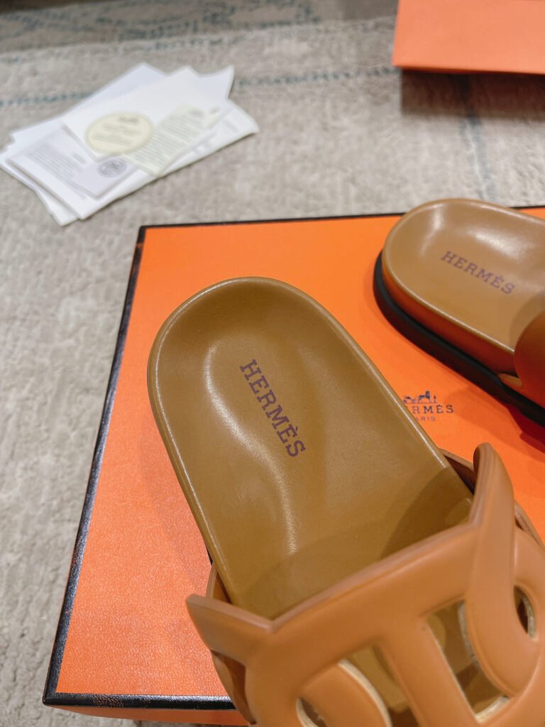 Hermès Unisex Slides detail 6