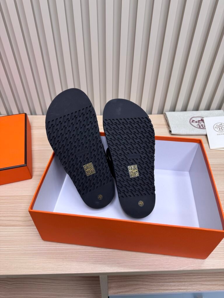 Hermès Unisex Slides detail 6