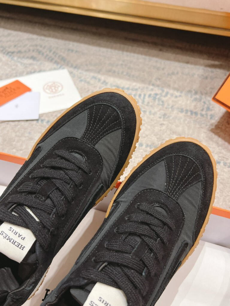 Hermès Unisex Sneakers detail 6