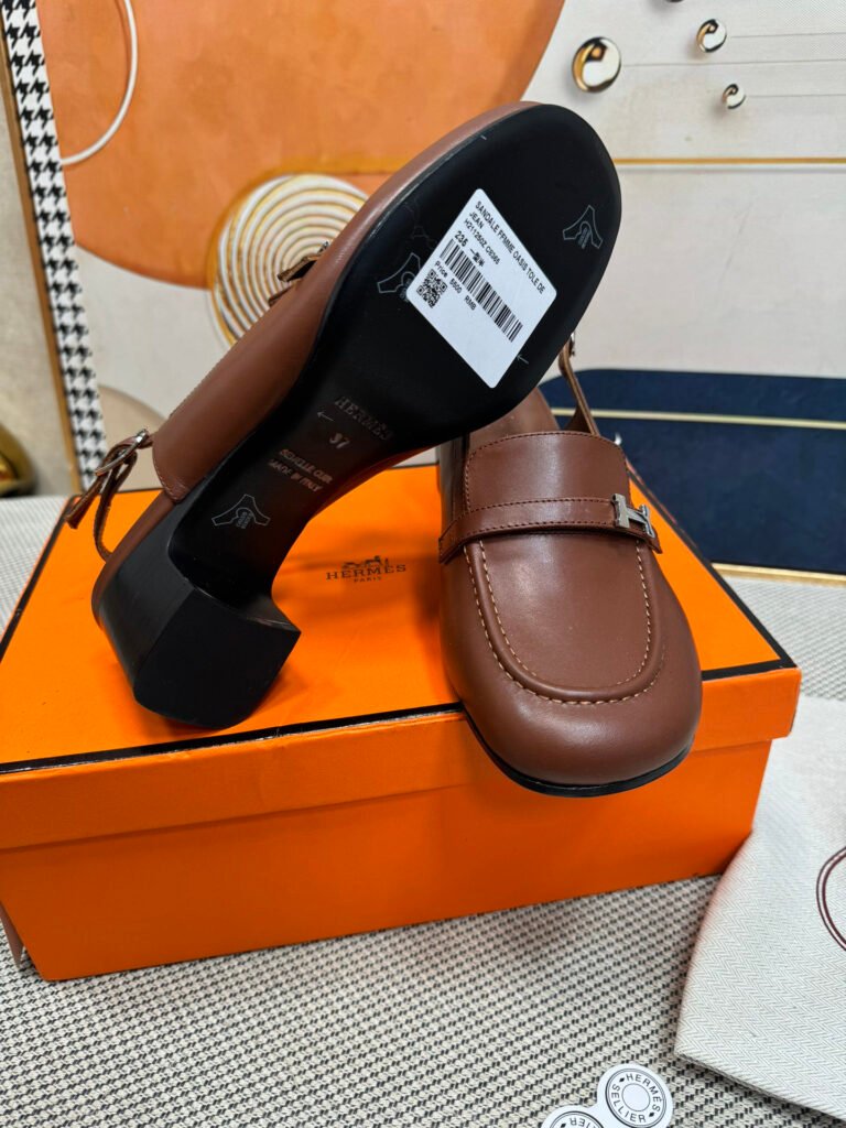 Hermès Unisex Sandals detail 6