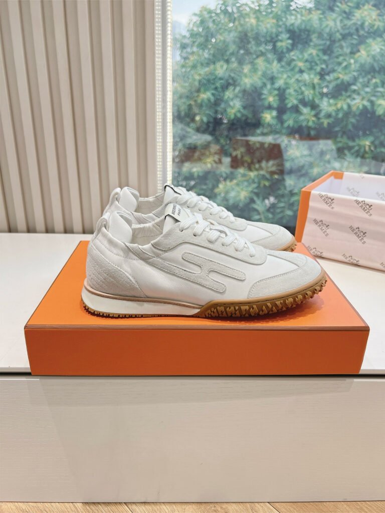 Hermès Unisex White Low-Top Sneakers detail 6