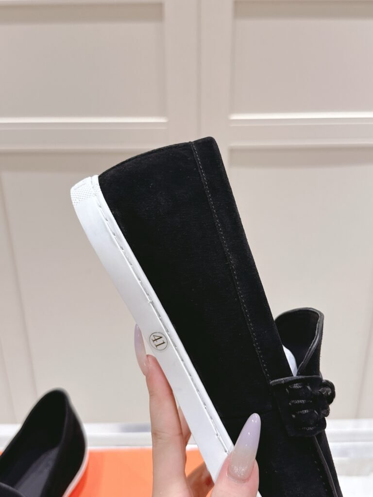 Hermès Unisex Loafers detail 6