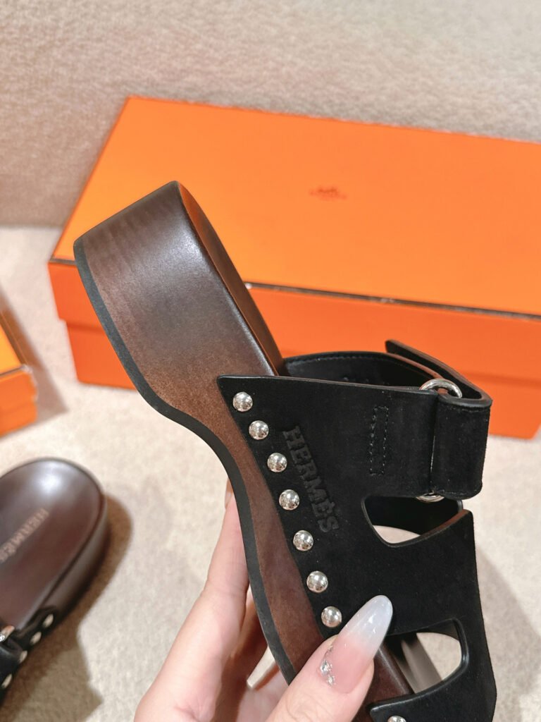 Hermès Unisex Slides detail 6